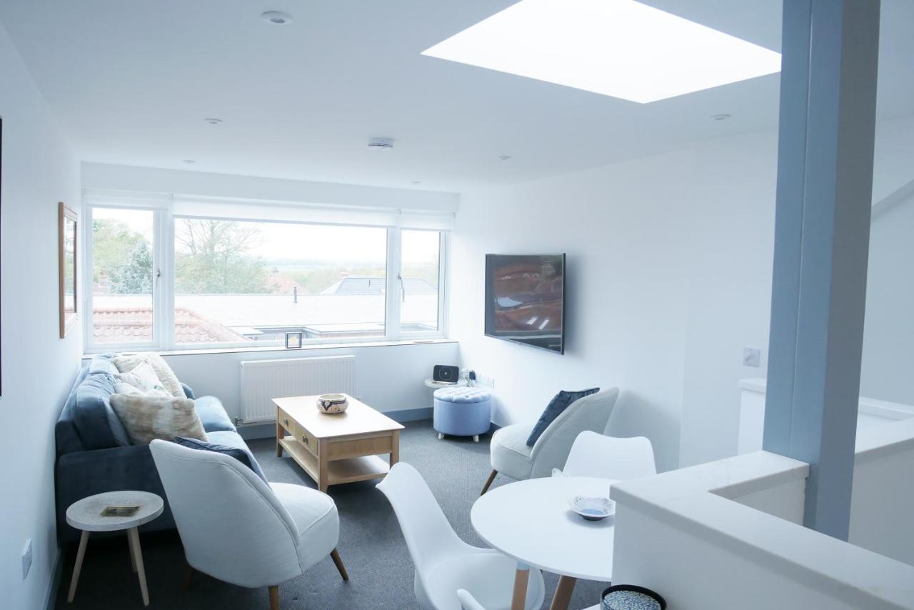 Sunset View, 2 Bedrooms In The Heart Of Holt With Parking Exterior foto