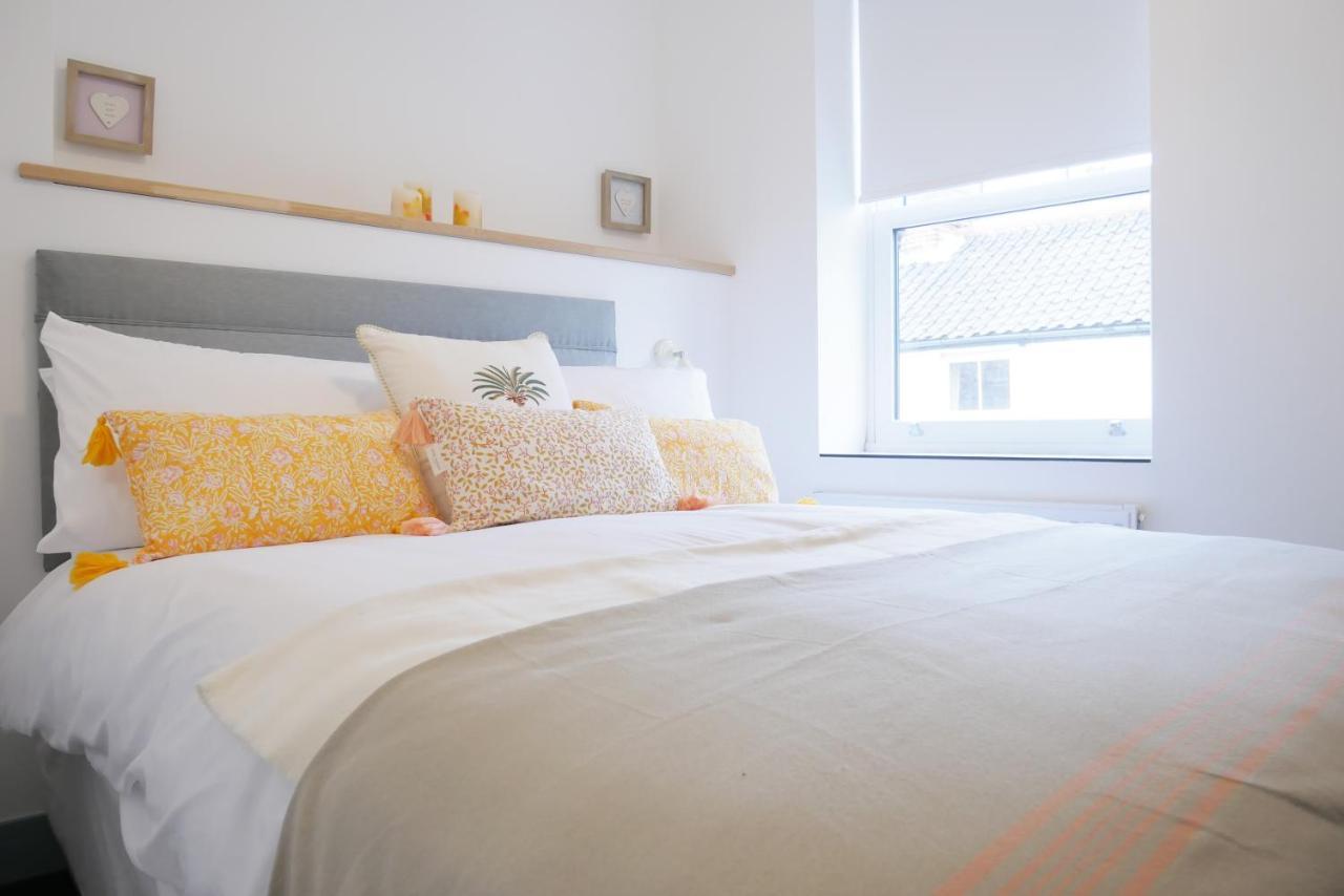 Sunset View, 2 Bedrooms In The Heart Of Holt With Parking Exterior foto
